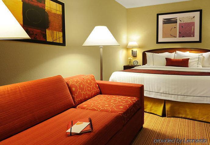 Готель Courtyard By Marriott Houston Northwest Екстер'єр фото